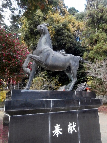 馬の石像