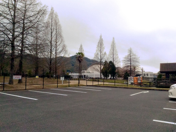 笠岡市立カブトガニ博物館、駐車場