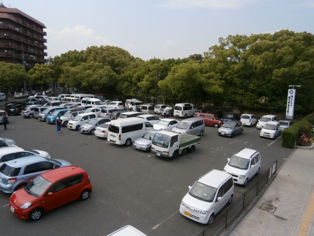 福山ばら公園の駐車場